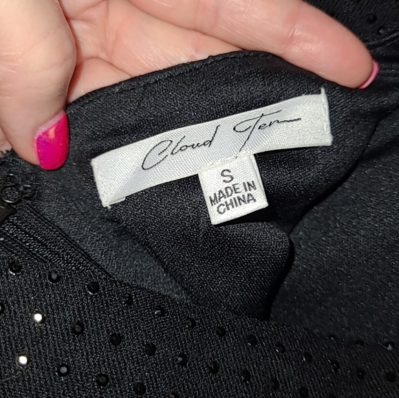 Sz Small Cloud Ten BLACK ⚫️ Rhinestone Romper - Picture 4 of 6
